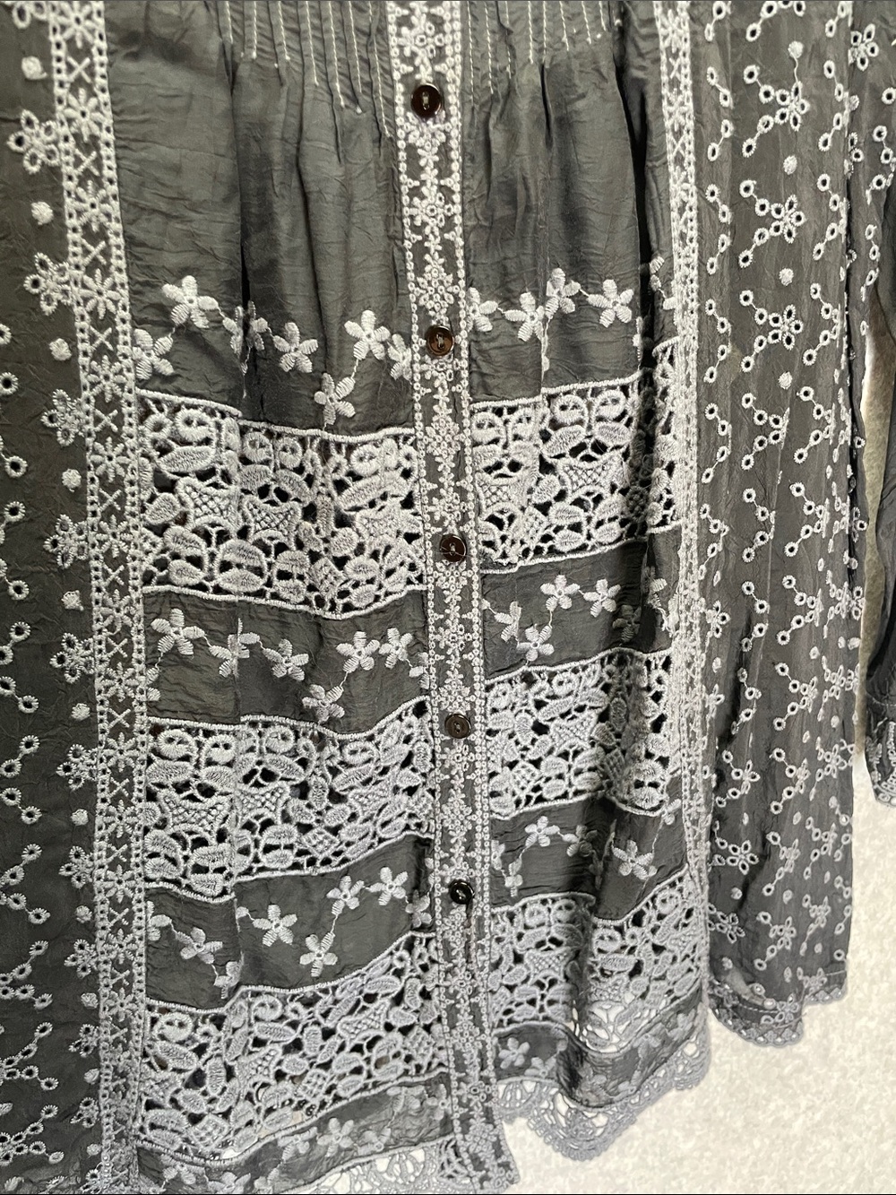 Johnny Was Black Floral Embroidered Whimsigoth Boho Tunic Top - Picture 3 of 5